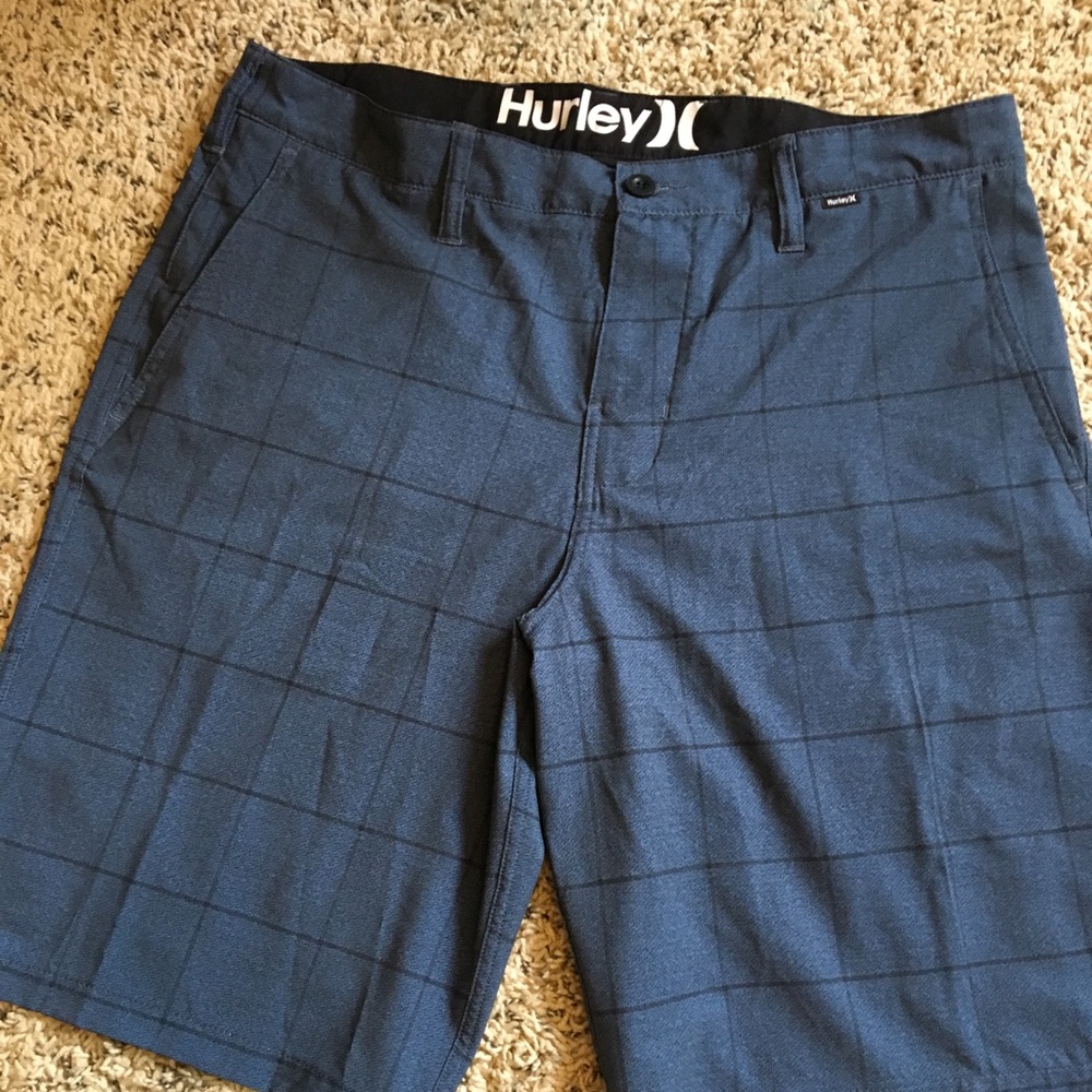 Men’s Hurley swim or casual shorts
